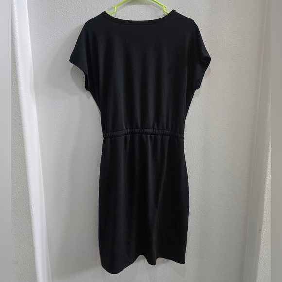 32 Degrees black t-shirt dress with tie waist and side pockets size medium NWNT - Picture 2 of 5